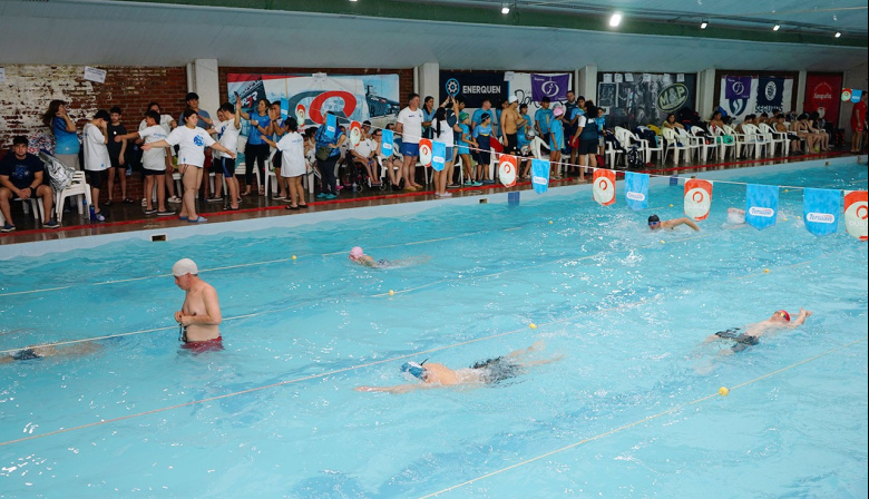 A punto de cumplir 10 años, “Todos al Agua” continúa inscribiendo y comienza la próxima semana su ciclo 2026