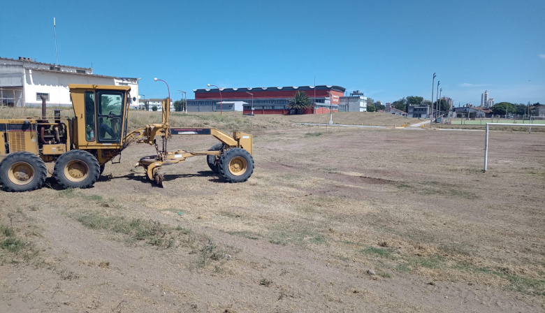 Se realizan importantes tareas de mantenimiento en el Polideportivo Municipal
