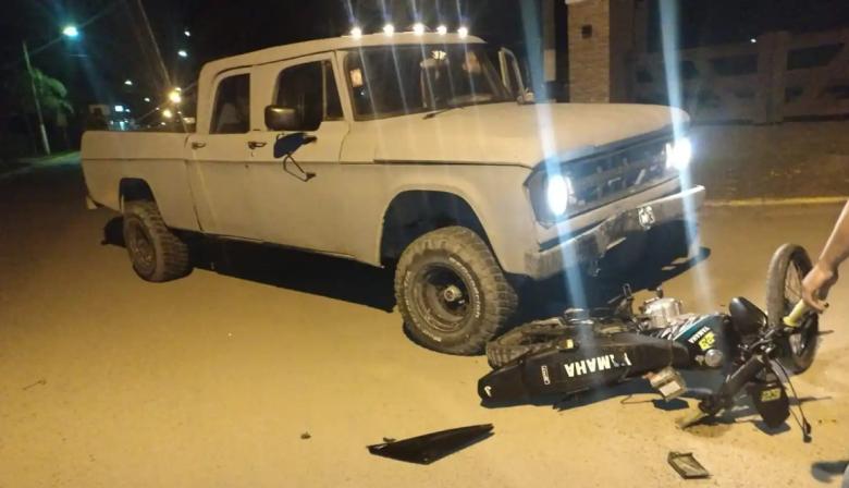 Motociclista con fractura expuesta tras un choque en Quequén: conducía una moto con pedido de secuestro