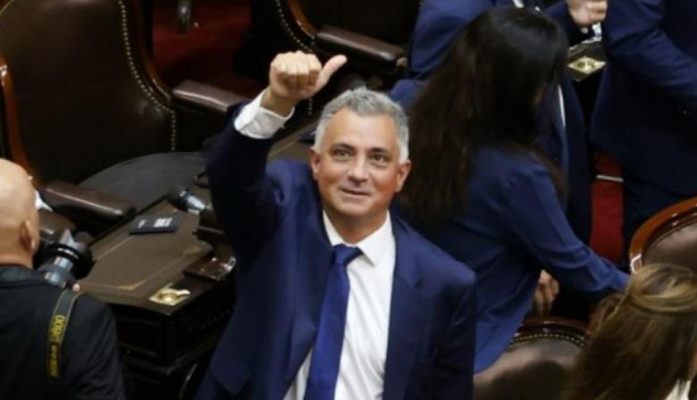 Kicillof explora un acuerdo con Pareja: Boleta Única a cambio de reelecciones indefinidas