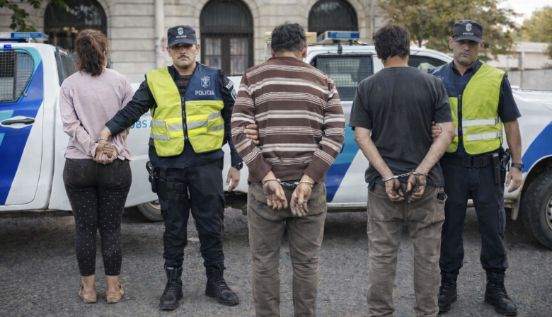 Tres aprehendidos en Necochea tras intentar robar bolsas de papas en un campo