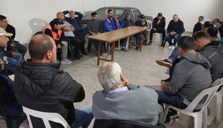 Gremios portuarios y del transporte respaldan el paro y piden retomar el diálogo con Provincia