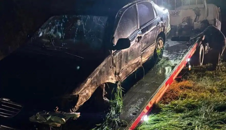 Accidente en Ruta 88 bajo la lluvia: conductor herido tras chocar contra un puente