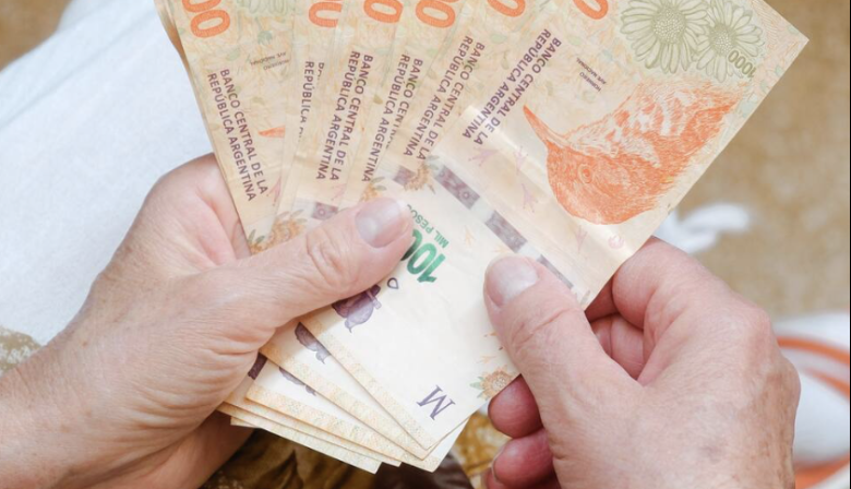 El Gobierno confirmó el pago del bono de $70 mil para jubilados y pensionados