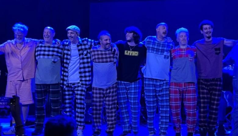 Gonzalo Luna y una noche soñada: cantó con Bersuit en un París colmado y emocionado