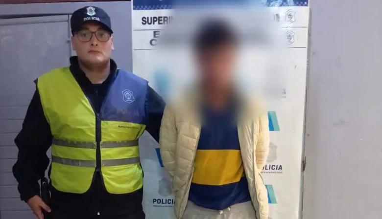 Intentó ingresar marihuana oculta en un pantalón a la Comisaría Primera y fue aprehendido