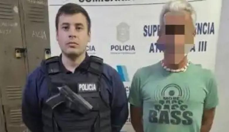 Detienen a un hombre tras incidentes en plena vía pública durante un operativo policial