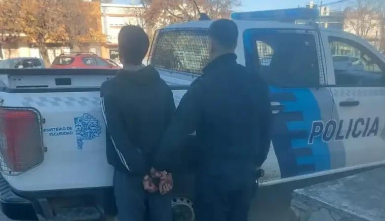 Ejemplar: denunció a su hermano menor porque llegó con cosas robadas a su casa