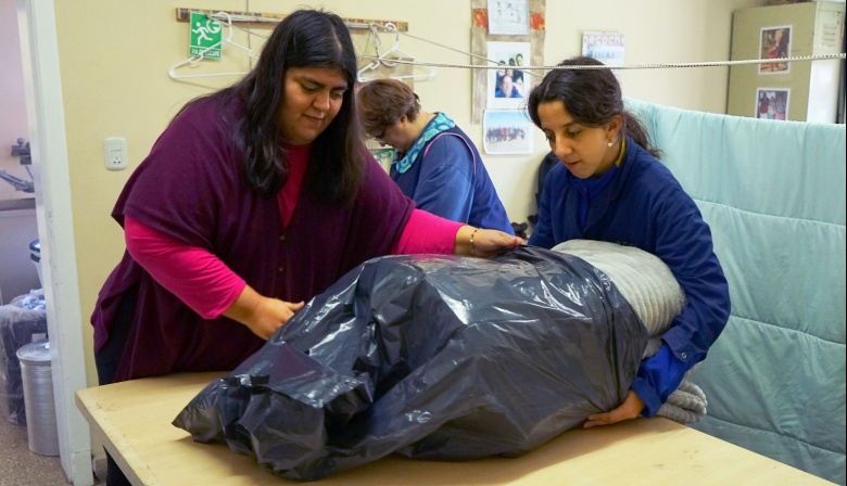 Llega el invierno y desde el taller Senderos de Luz ofrecen servicio de lavandería de acolchados y frazadas