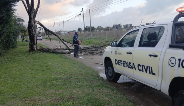 Necochea bajo el agua: inundaciones, evacuados y cortes masivos de luz por el fuerte temporal