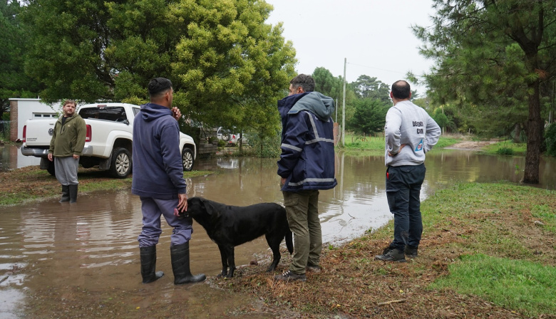 Temporal en Necochea: fuerte despliegue municipal en las calles para asistir a vecinos y prevenir daños