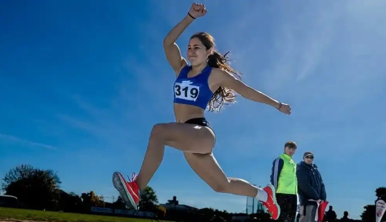 Rosario Coronel volvió a coronarse campeona nacional U20 en salto triple