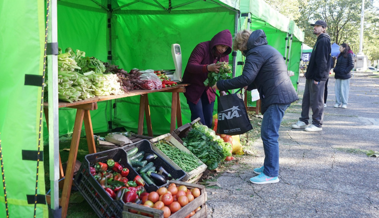 Regreso con éxito de la feria “El Mercado en tu barrio”