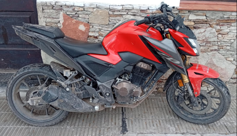 Cuatro aprehendidos tras allanamientos por un violento robo de moto en Necochea
