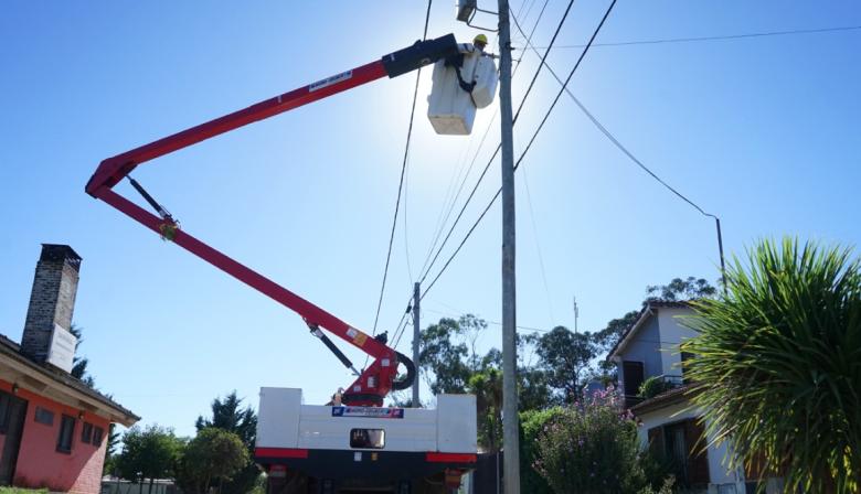 “Necochea quedará casi al 100% con iluminación LED”: Furno anunció obras por más de $600 millones para bacheo y alumbrado