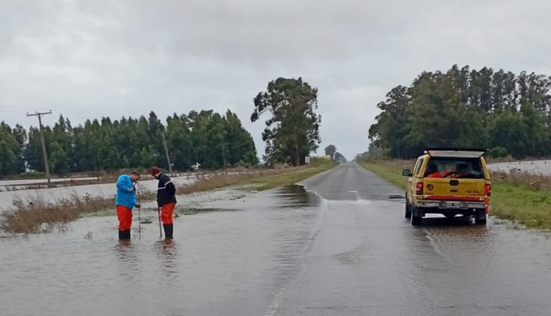 Tras el fuerte temporal, continúa cortada la Ruta 228 y piden máxima precaución en los accesos al distrito