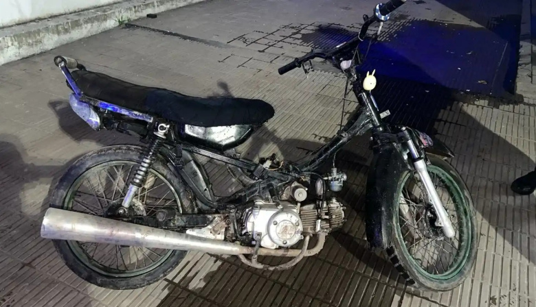 Persecución policial en Necochea: recuperaron una moto robada y demoraron a un sospechoso