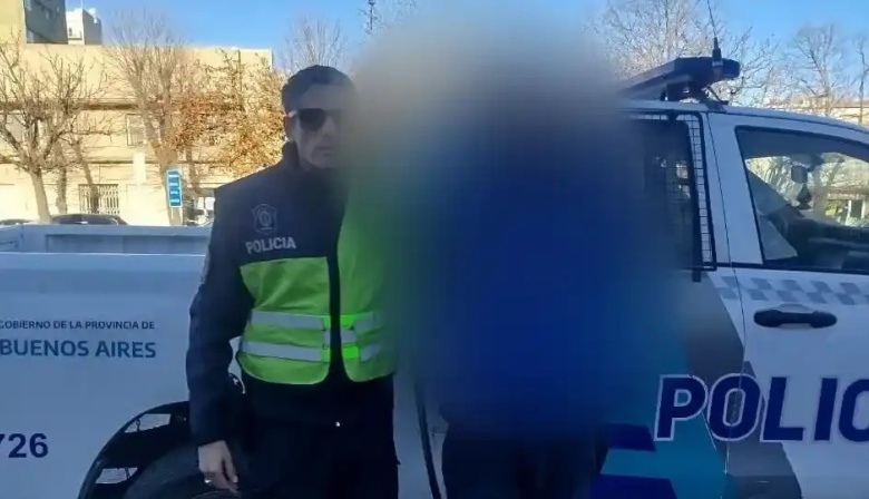 Detuvieron a un hombre acusado de golpear a su pareja mientras dormía