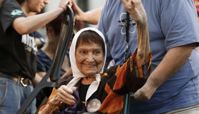 Murió Taty Almeida, una de las voces más emblemáticas de la lucha por la memoria y la justicia