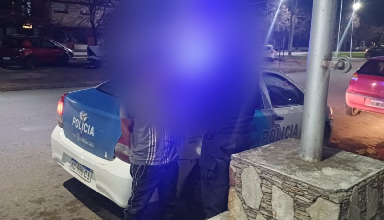Violencia de género: intentó ahorcar a su pareja con una bufanda delante de sus hijos y terminó detenido