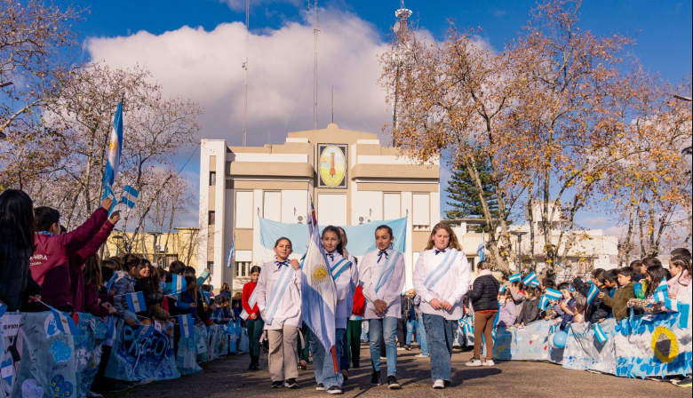 Este viernes se realizará la Promesa de Lealtad a la Bandera en la Plaza Dardo Rocha