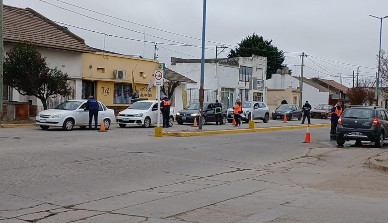 El municipio refuerza la educación vial en la calle con charlas preventivas
