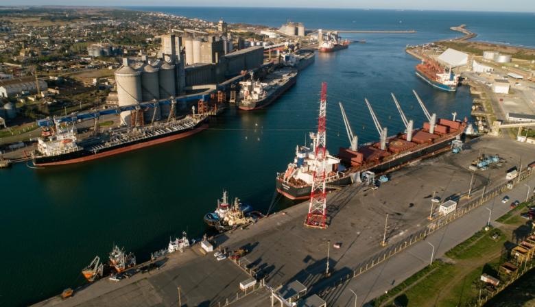 Puerto Quequén obtuvo la habilitación portuaria definitiva y consolida su condición como uno de los principales puertos comerciales del país