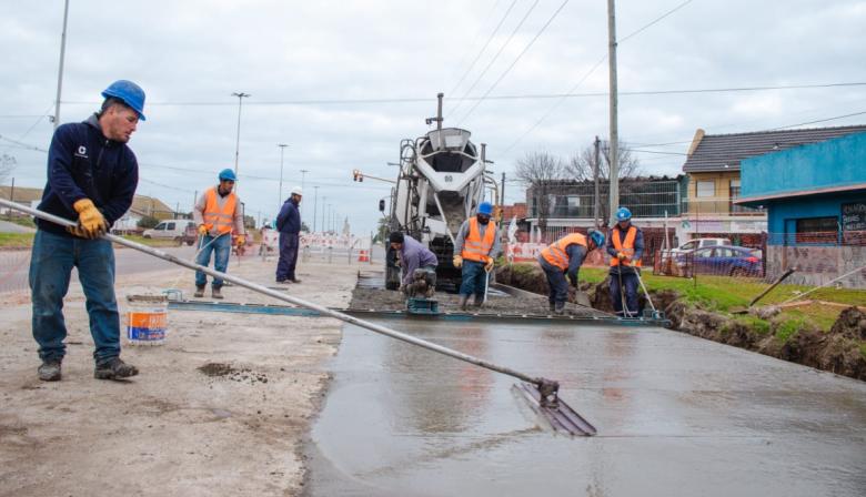 Avanzan las obras de reparación integral en la Avenida Almirante Brown
