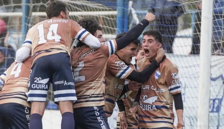 Prefederal: Ministerio goleó a Defensores de Valeria del Mar y quedó a un paso de las semifinales