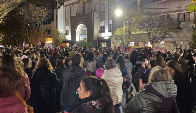 Masiva movilización en Necochea renovó el reclamo contra la violencia de género