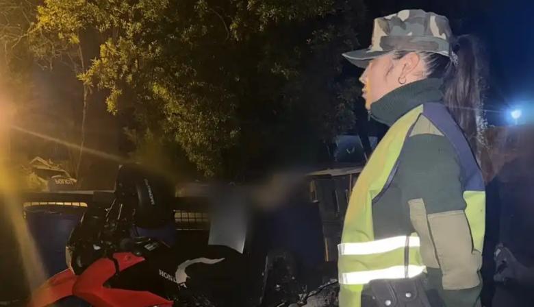 Ruta 228: aprehendieron a dos jóvenes que circulaban en una moto robada y con marihuana