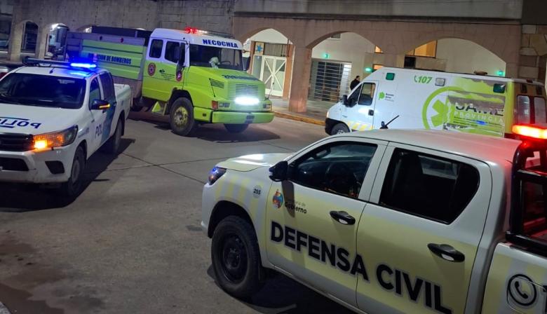 Incendio en un departamento del edificio Tirreno: dos personas fueron asistidas por inhalación de humo y quemaduras leves