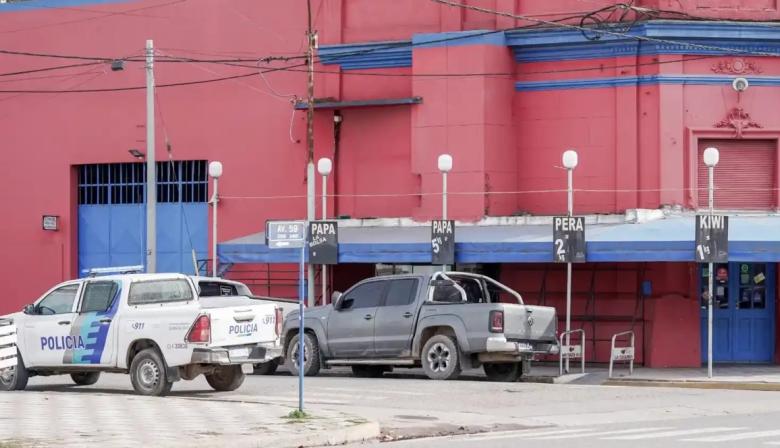 Robaron una verdulería tras ingresar por el techo y se llevaron dinero de la recaudación