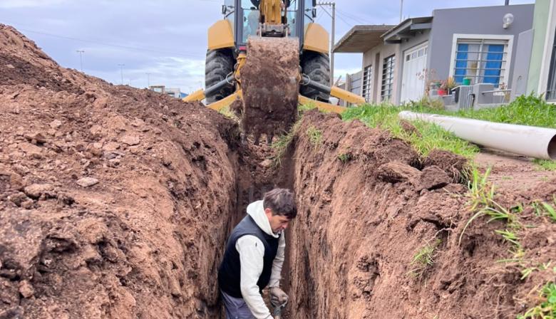 Avanzan obras sanitarias en Necochea y Quequén para ampliar servicios