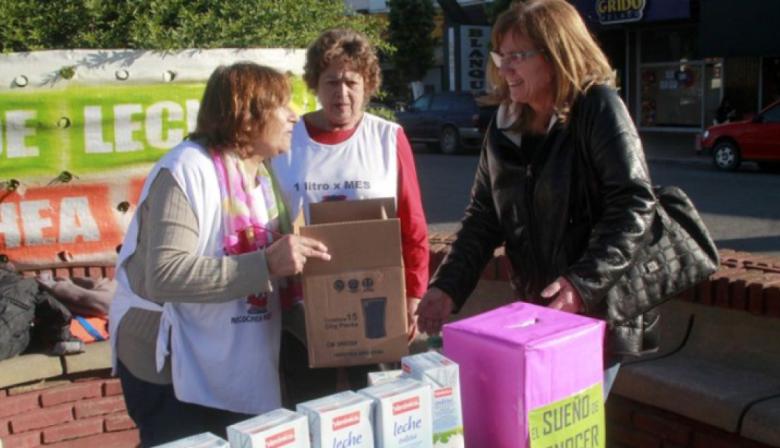 La colecta Nº 180 de "1 Litro de Leche por Mes-Necochea Puede" vuelve a convocar a la solidaridad
