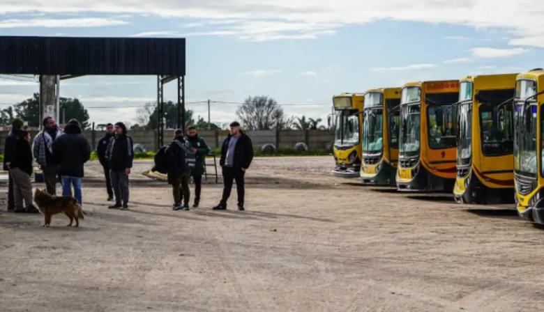 La empresa de colectivos apunta a la demora de Nación en el pago de subsidios y advierte por la crisis del transporte en Necochea