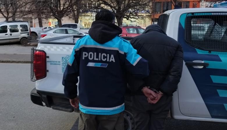 Detuvieron al acusado de robarle una moto a una mujer