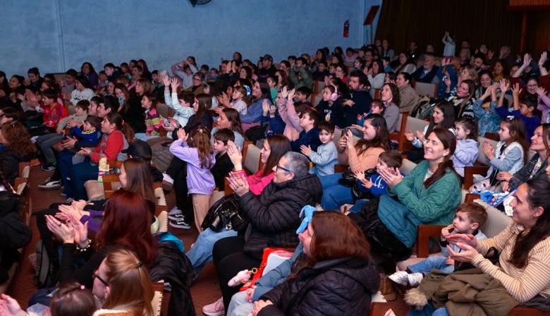 El Teatro Municipal cerró un exitoso ciclo de vacaciones de invierno con funciones a sala llena
