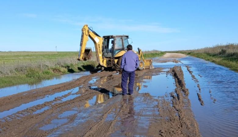 La lluvia no da tregua y complica el mantenimiento de los caminos rurales