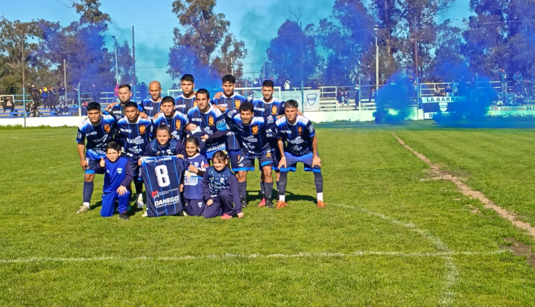 Ministerio lo dio vuelta ante Villa Díaz Vélez y quedó líder del Federal