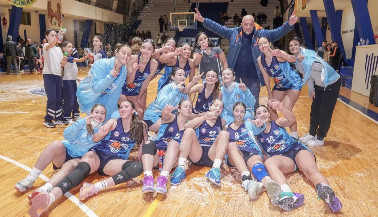 Las chicas también. La U17 de básquet femenino necochense se consagró campeón zonal