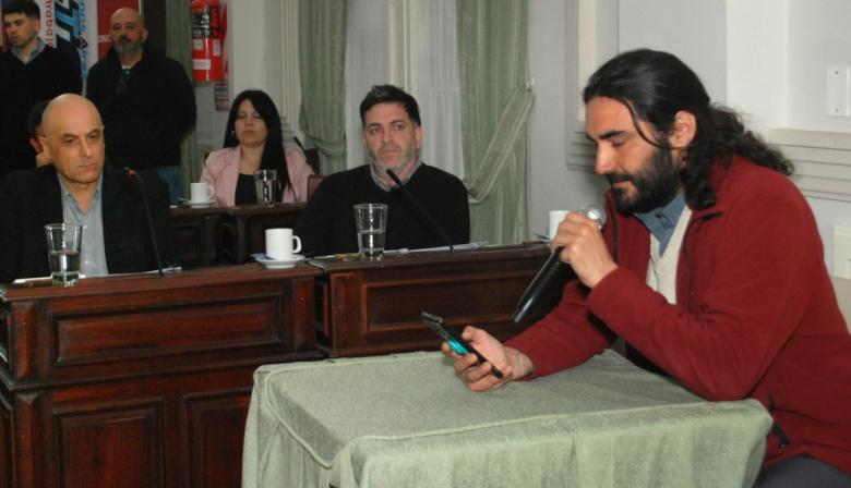 Juan Vidal llevó al Concejo la preocupación por la zona fría y pidió “incluir” a los cuidacoches