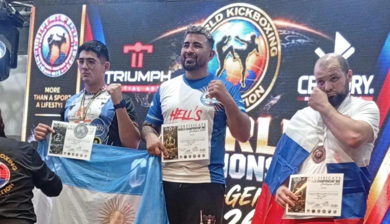 Juan "La Parka" Bernal se consagró doble campeón mundial de kickboxing en Colombia y marcó un hito para el deporte local