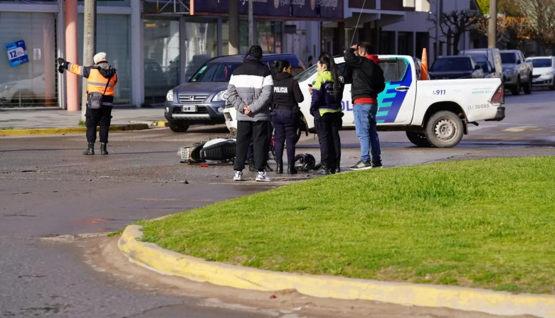 Dos motociclistas debieron ser trasladados al Hospital tras sufrir fuertes accidentes de tránsito en Necochea