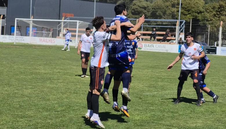 Empate 1-1 y final caliente entre Villa Díaz Vélez y Ministerio en el cierre del Regional Federal Amateur