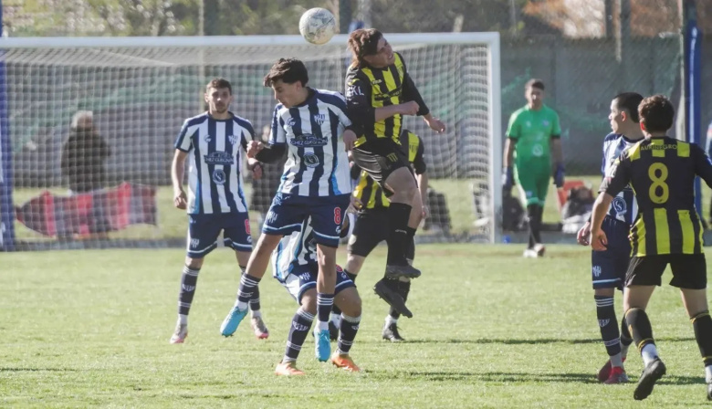 Liga Necochea: Rivadavia goleó a Jorge Newbery y la fecha 19 completó su cuadro en la Zona A