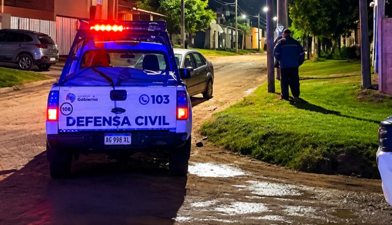 Accidente en Quequén: una motociclista fue trasladada al hospital tras un choque