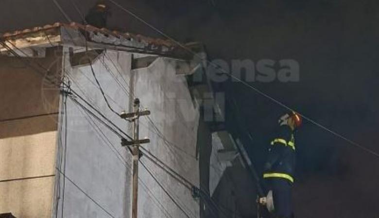 Controlaron un incendio en el cielorraso de una vivienda de Necochea