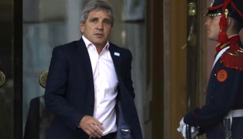 Milei respaldó a Caputo y negó cambios en Economía tras los rumores de renuncia