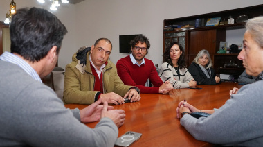 Rojas se planta ante PAMI y exige revertir la quita de cápitas que golpea a miles de jubilados